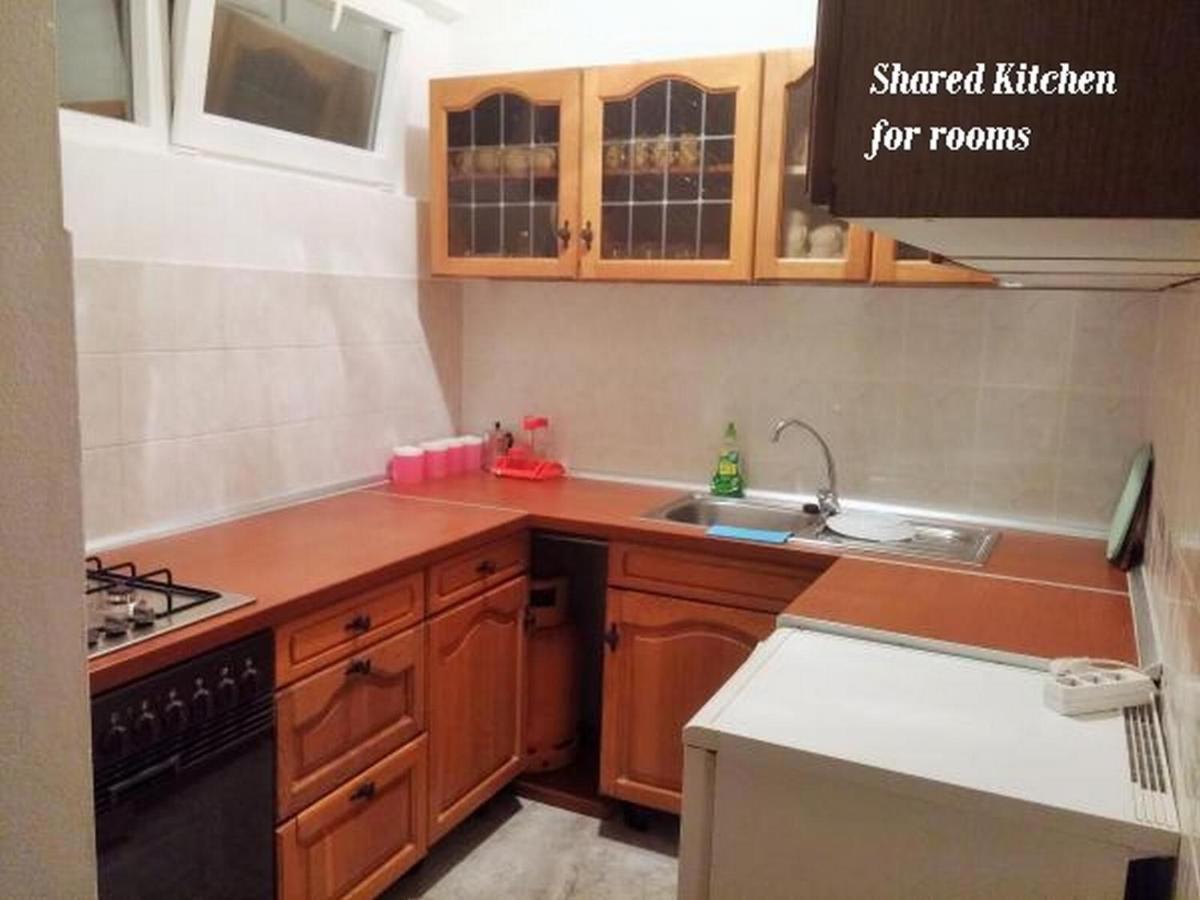 Apartments And Room Take It Easy ตรีบูนย์ ภายนอก รูปภาพ