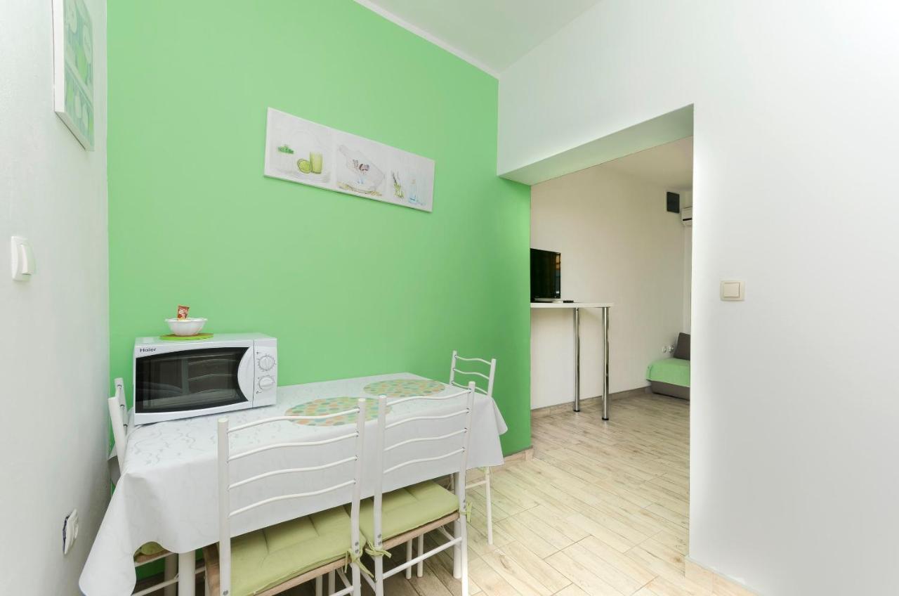 Apartments And Room Take It Easy ตรีบูนย์ ภายนอก รูปภาพ